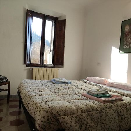 Il Ristoro Del Viandante Villa Licciana Nardi ภายนอก รูปภาพ